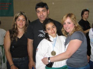 Cinthya Almada con Sus Padres Alberto Almada y Alejandra Rodríguez. 