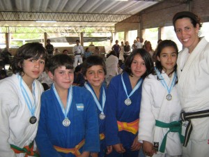 N.Chiariello,E.Almada,P.Chiariello,R.Torres,C.Almada y la Campeona Mundial Daniela Krukower.