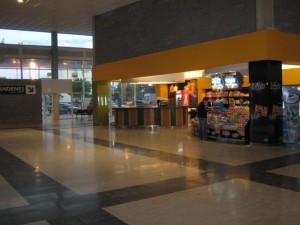 Vista interior Terminal de Micros Larga Distancia de Mar del Plata.
