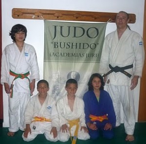 Graduaciones Kyu 2009 con el Prof. Ariel "Wizard" Alvarez"