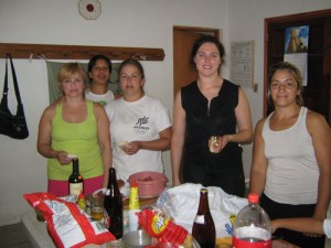 Las Judokas Alejandra Rodríguez,Ana Alfonso,Prof.Lorena Tonello,y Maria Elena ............durante el Lunch.