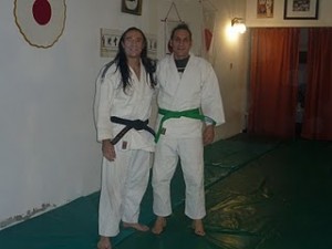 Diego Torres  ( Cint. Verde) con Ariel Alvarez.