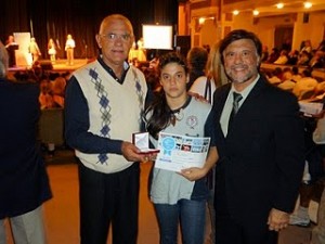 Prof.Jorge Van der Griendt, Lara Amure y Prof. Jorge Juri en el Teatro Colon.