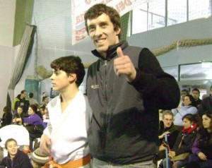 Nicolás Pomati con el profesor Osvaldo Chedrese.