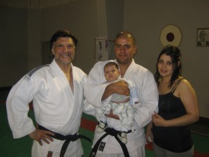 Adrian Dubois  con su Familia .